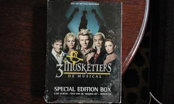 3 musketiers de musical + boekje compleet, 4disk, origineel  beschikbaar voor biedingen