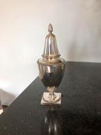 Zilveren strooibus met parelrand, Antiek en Kunst, Ophalen of Verzenden, Zilver