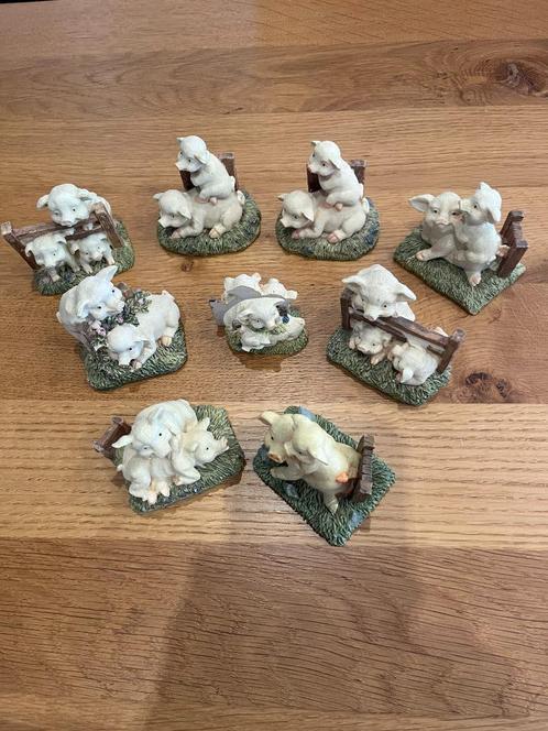 181 /  Mini varkens van kunststof 10 stuks, Verzamelen, Beelden en Beeldjes, Ophalen of Verzenden