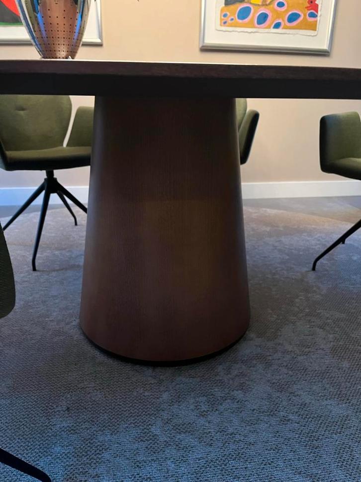 Te koop: Ronde eettafel met afgeronde hoeken, Huis en Inrichting, Tafels | Eettafels, Gebruikt, 150 tot 200 cm, 150 tot 200 cm