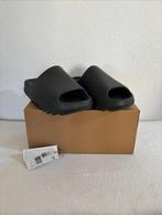 Yeezy Slide maat 11, Slippers, Overige kleuren, Nieuw, Ophalen of Verzenden
