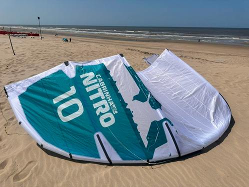 Cabrinha Nitro 10m 2023 nieuw! Met bar, Watersport en Boten, Kitesurfen, Zo goed als nieuw, 10 m², Geen board, Ophalen