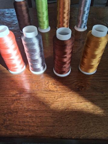 Partij gebruikt borduurgaren voor de machine beschikbaar voor biedingen