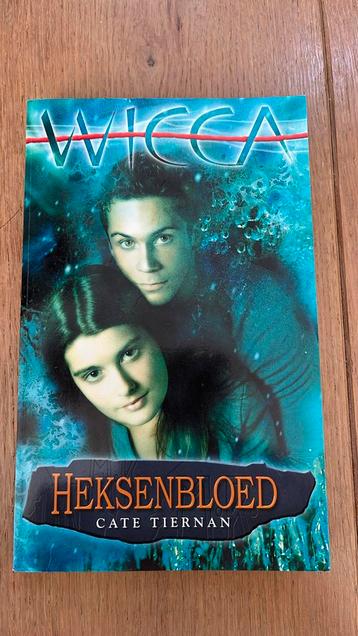 Cate Tiernan - Heksenbloed beschikbaar voor biedingen