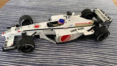 Formule 1 race wagen Bar Honda Minichamps  schaal 1:18, Hobby en Vrije tijd, Modelauto's | 1:18, Zo goed als nieuw, Overige merken