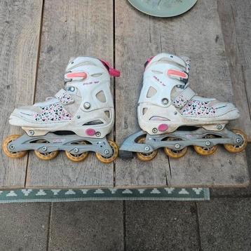 Nadjdam JR 34-37 verstelbare rolschaatsen beschikbaar voor biedingen
