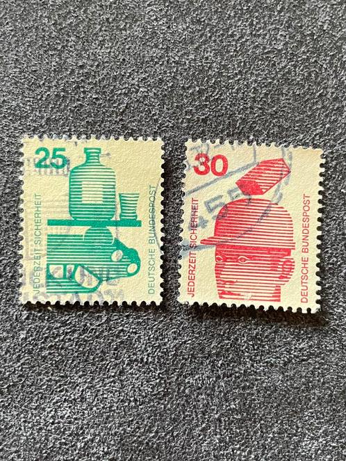 Postzegels Duitsland veiligheid thema 2 stuks, Postzegels en Munten, Postzegels | Europa | Duitsland, Gestempeld, BRD, Ophalen of Verzenden