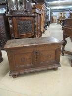 Oer 11543 kleine ANTIEKE 18e eeuwse eiken kist met snijwerk, Antiek en Kunst, Ophalen