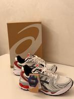 ASICS Gel-Kayano 14 Wit/Rood - Nieuw!, Kleding | Dames, Schoenen, Wit, Nieuw, Ophalen of Verzenden, Sneakers of Gympen