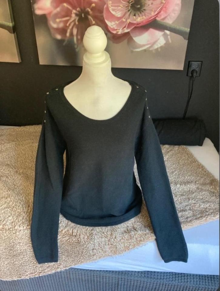 zwarte trui met knopen op de schouders, Kleding | Dames, Truien en Vesten, Gedragen, Maat 38/40 (M), Zwart, Verzenden