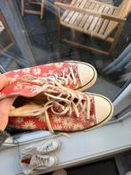 Converse 41,5 met bloemen, Ophalen of Verzenden, Roze, Sneakers of Gympen, Zo goed als nieuw