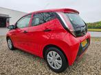 Toyota Aygo 1.0 VVT-i x-now 5-deurs AIRCO/cruise, Auto's, Voorwielaandrijving, Gebruikt, Euro 6, 4 stoelen