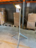 2 x bouwlamp op statief in kist, Ophalen of Verzenden, Gebruikt, 500 watt of meer