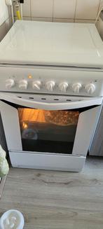 4 pits gasfornuis met oven., Witgoed en Apparatuur, Ophalen, Gebruikt, 4 kookzones, Gas