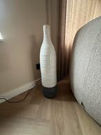 Prachtige vaas als accessoire, Huis en Inrichting, Ophalen, Wit, Aardewerk of Porselein, Zo goed als nieuw