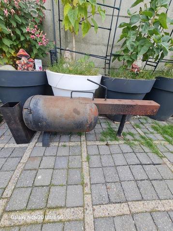 Open haard voor de rookkamer beschikbaar voor biedingen