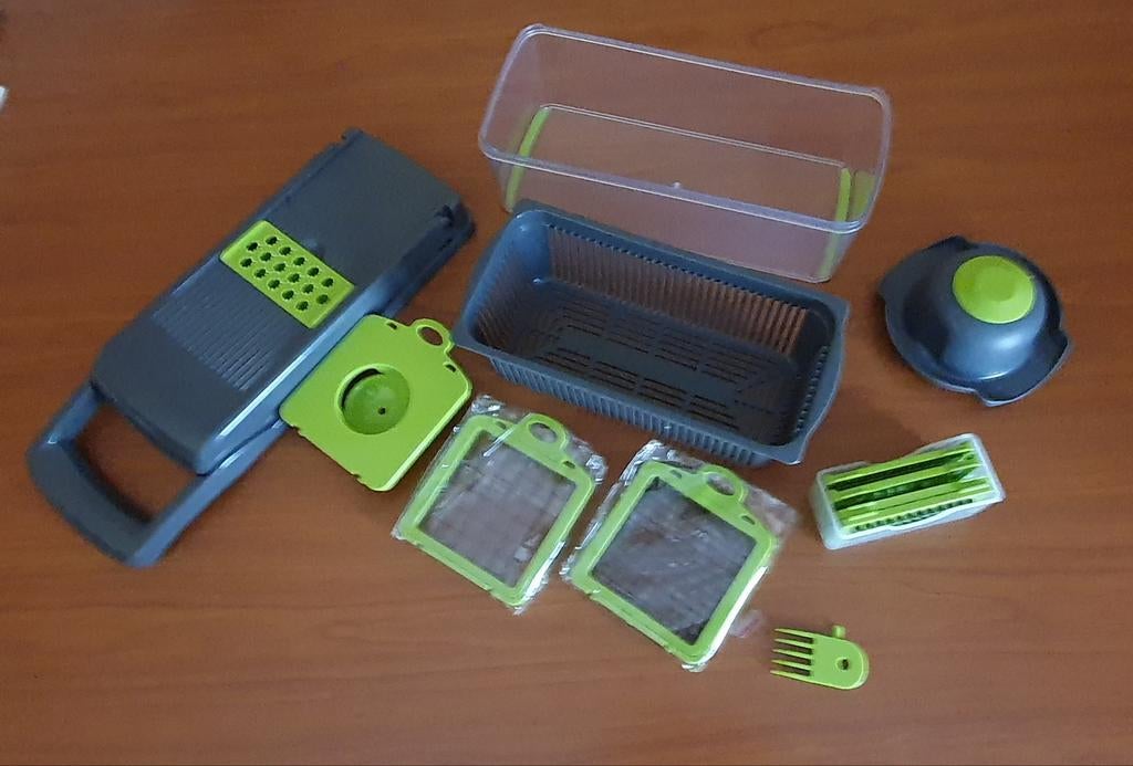 Multifunctionele groentesnijder, Huis en Inrichting, Keuken | Keukenbenodigdheden, Ophalen of Verzenden, Zo goed als nieuw