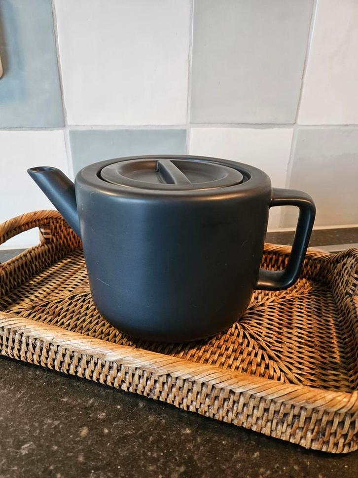 Gusta Fika Theepot - Zwart - 1.2 Liter, Huis en Inrichting, Keuken | Keukenbenodigdheden, Gebruikt, Ophalen of Verzenden