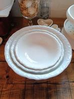 Petrus Regout nestschalen, Antiek en Kunst, Ophalen of Verzenden