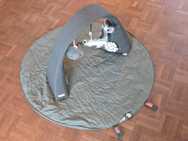 Done by Deer Baby Speelmat met Boog. Babygym, Kinderen en Baby's, Speelgoed | Babyspeelgoed, Zo goed als nieuw, Speelkleed, Ophalen of Verzenden