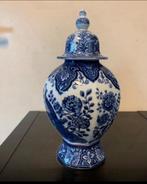 Delfs blauwe vaas met deksel.  H 26 cm., Antiek en Kunst, Antiek | Vazen, Ophalen of Verzenden