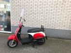 KERSTKRAKERS:  kymco New sento 45km brom bj2013 9000km