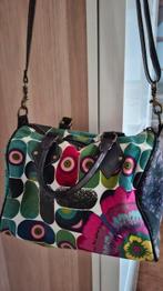 Schoudertas / handtas desigual, meerkleurig, Sieraden, Tassen en Uiterlijk, Ophalen of Verzenden, Gebruikt, Overige materialen