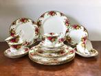 Royal Albert Old Country Roses - 100 Delig, Huis en Inrichting, Keuken | Servies, Ophalen of Verzenden, Zo goed als nieuw, Overige stijlen
