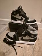 Air Jordan 1 Retro High Og Twist 2. 0 Medium Gray maat 35, Ophalen, Schoenen, Nieuw, Nike air jordan