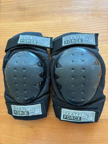 SkateForce kniebeschermers, large beschikbaar voor biedingen