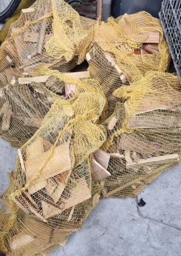 5 netzakken aanmaak hout, kleine blokken  beschikbaar voor biedingen