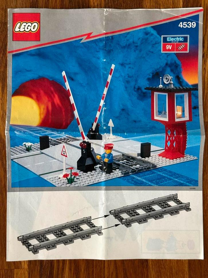 Lego 4539 Electric Train Level Crossing, Kinderen en Baby's, Speelgoed | Duplo en Lego, Gebruikt, Lego, Complete set, Ophalen of Verzenden