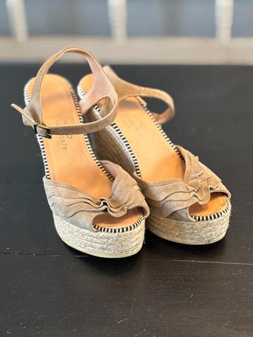 Espadrille sleehakken met suède look – maat 37 – Made in Spa beschikbaar voor biedingen
