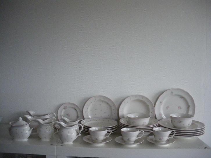 Cambridge servies, Huis en Inrichting, Keuken | Servies, Zo goed als nieuw, Bord(en), Overige stijlen, Porselein, Ophalen of Verzenden