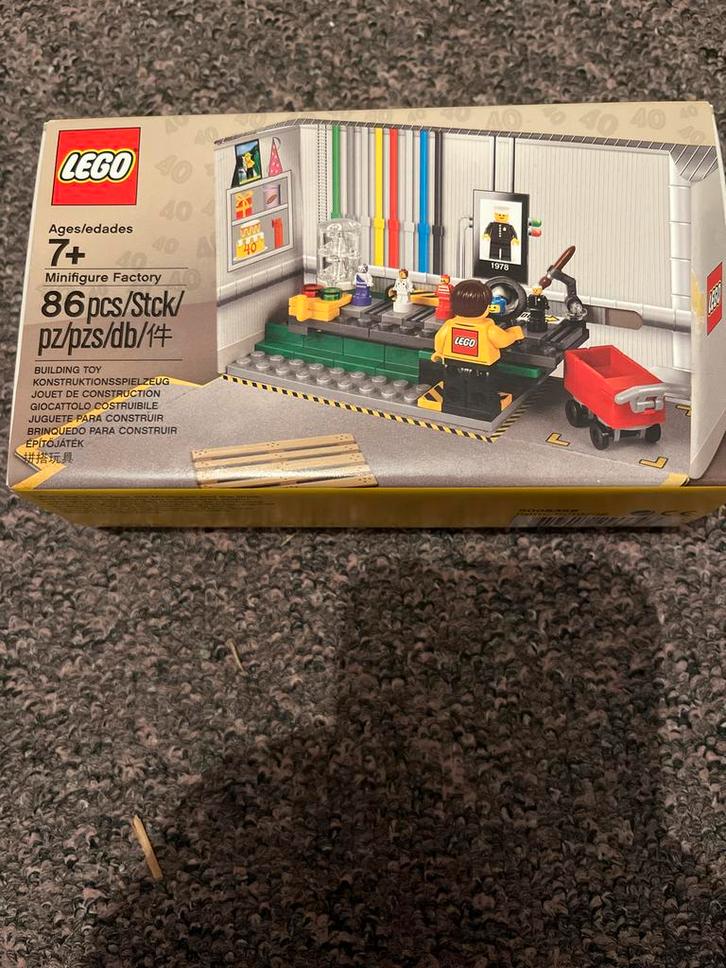 Lego 5005358 Minifiguren Fabriek - Zeldzaam!, Kinderen en Baby's, Speelgoed | Duplo en Lego, Nieuw, Lego, Complete set, Ophalen of Verzenden