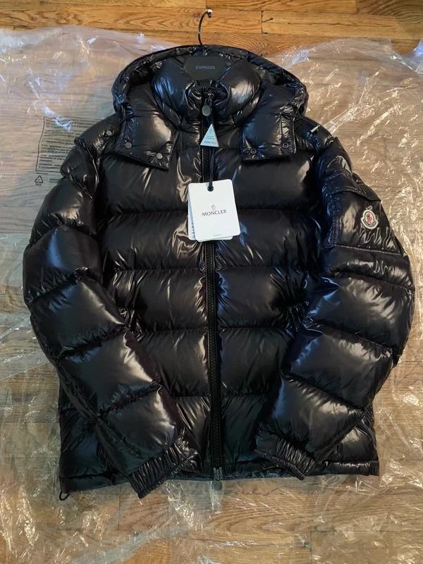 Moncler maya niet gedragen volledig nieuw, Verzenden
