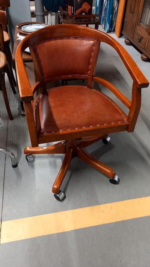 Vintage Bruine Lederen Bureaustoel, Huis en Inrichting, Bureaustoelen, Gebruikt, Bureaustoel, Bruin, Ophalen