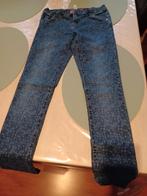Leuke  jeans  bloemetjes  spijkerbroek  mt 164, Meisje, Ophalen of Verzenden, Broek, Zo goed als nieuw