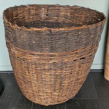 mand riet vintage authentieke
handgemaakt
 beschikbaar voor biedingen