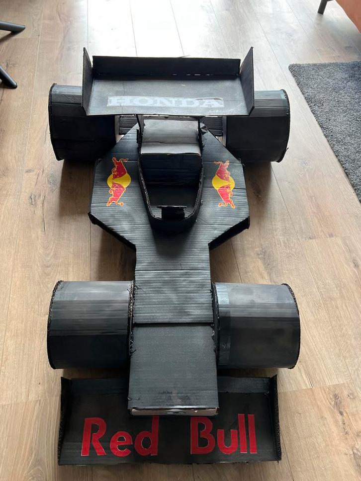 Sinterklaas surprise Formule 1 raceauto Red Bull, Diversen, Sinterklaas, Zo goed als nieuw, Ophalen
