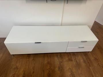 Witte tv meubel met glazen plaat 