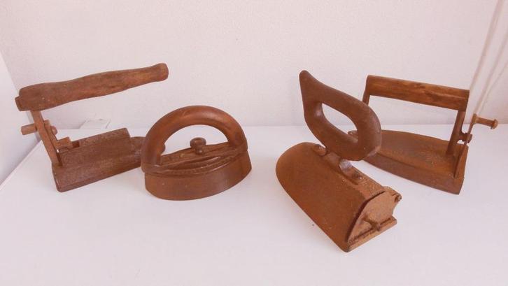 Strijkijzer, antieke strijkijzers hele oude exemplaren E, Antiek en Kunst, Curiosa en Brocante, Ophalen of Verzenden