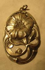 art nouveau broche bloem gesigneerd, Overige materialen, Ophalen of Verzenden, Overige voorstellingen