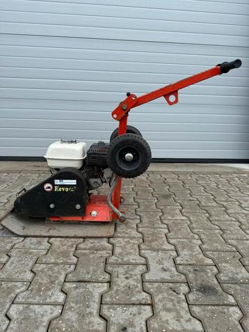 Revo LVW1800 Trilplaat beschikbaar voor biedingen