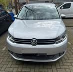 Volkswagen Touran 1.6 TDI 77KW Cross 2011 Grijs, Auto's, Volkswagen, 4 cilinders, 7 stoelen, 1485 kg, Particulier