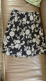 Nieuw zwart/witte rok elastische bovenkant one size, Ophalen of Verzenden, Nieuw, Zwart