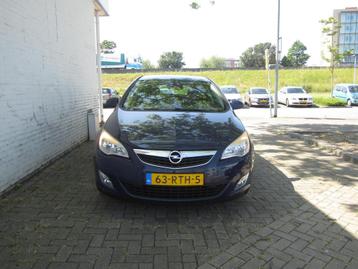 Opel Astra 1.4 Cosmo beschikbaar voor biedingen