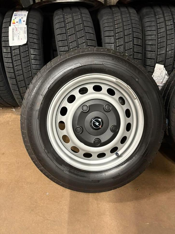 Opel Vivaro 16 inch stalen zomerset, Auto-onderdelen, Banden en Velgen, Banden en Velgen, Zomerbanden, 16 inch, 215 mm, Bestelwagen