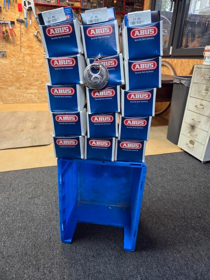 ABUS Diskus Hangsloten - Nieuw in Doos!, Doe-het-zelf en Verbouw, Hang- en Sluitwerk, Nieuw, Slot, Rvs, Ophalen of Verzenden