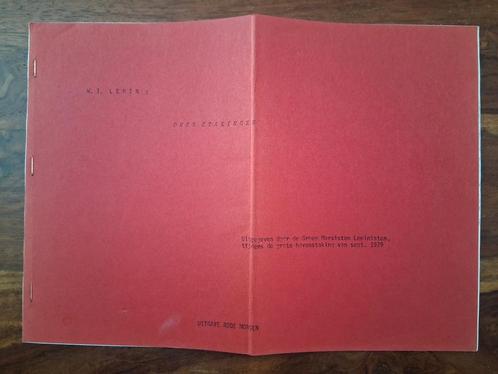 W.I. Lenin - Over stakingen [uitgave Rode Morgen 1979], Boeken, Politiek en Maatschappij, Zo goed als nieuw, Maatschappij en Samenleving